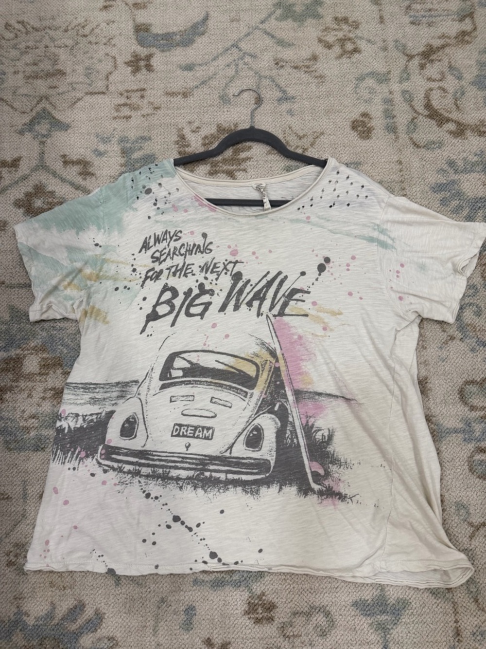 Magnolia Pearl Graphic 'Big Wave' Surf Beetle Tee